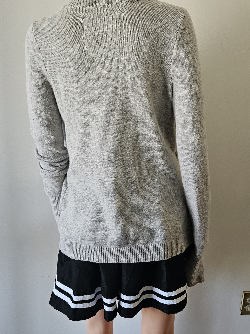 Hollister Light Gray Open-Front Shawl Collar Cardigan Sweater - Picture 4 of 8